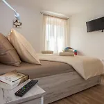 Nonina Hiza Casa de Férias *