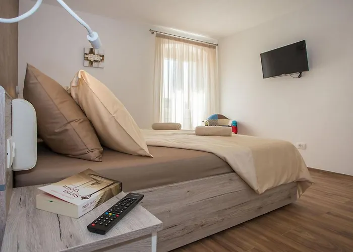 Nonina Hiza Ferienhaus *