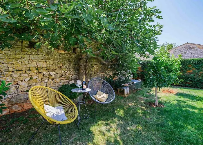 Nonina Hiza Ferienhaus