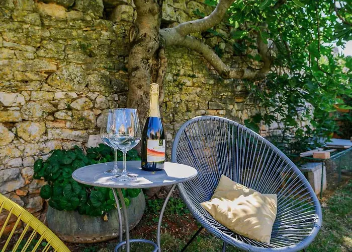 Nonina Hiza Nyaraló *