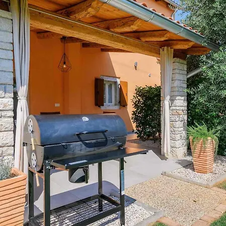 Holiday home Nonina Hiza Porec