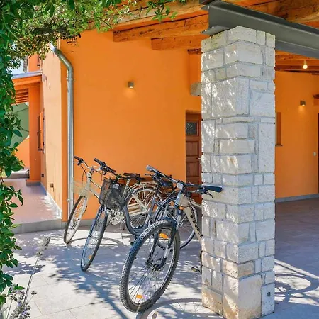 Nonina Hiza Holiday home *